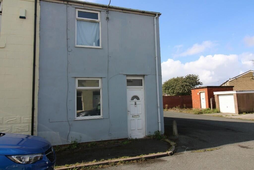 Property photo 1 of 5
