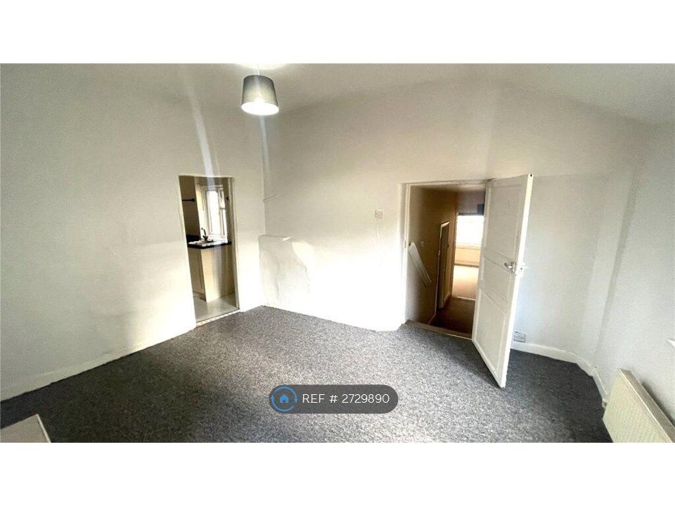 Property photo 1 of 8 Lounge