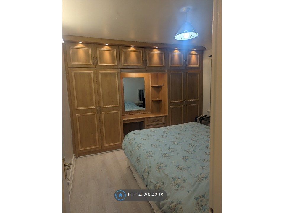Property photo 1 of 7 Large Double Room 1