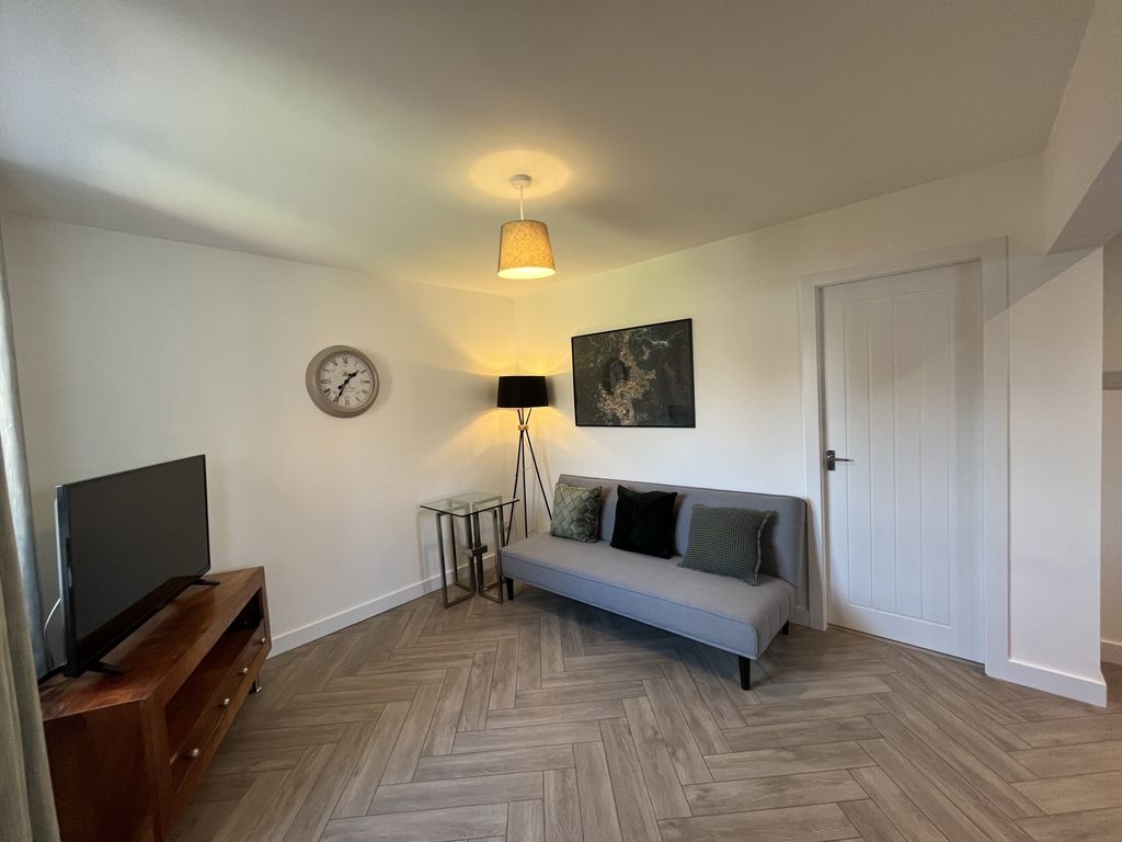 Property photo 2 of 7 Gallery