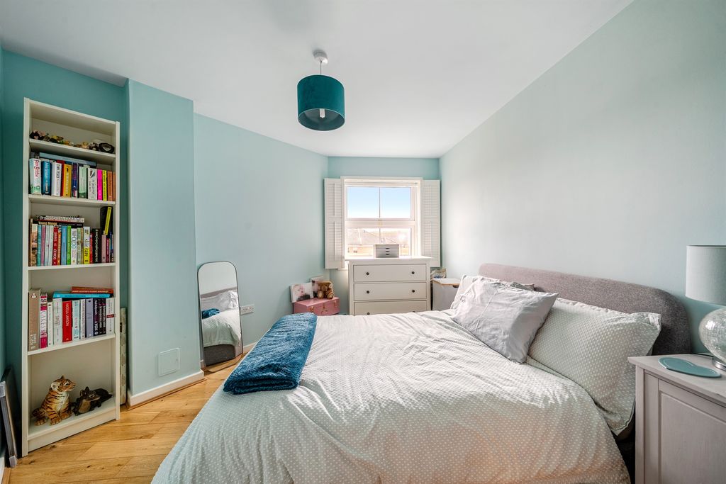 Property photo 3 of 12