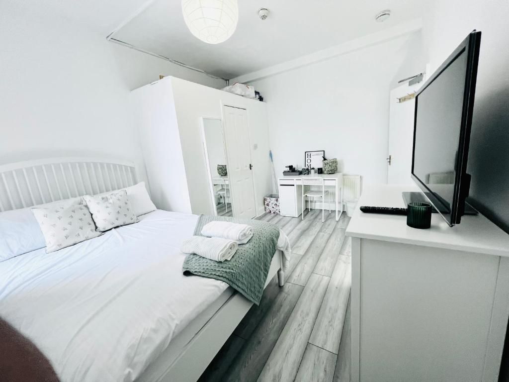 Property photo 2 of 4 Gallery