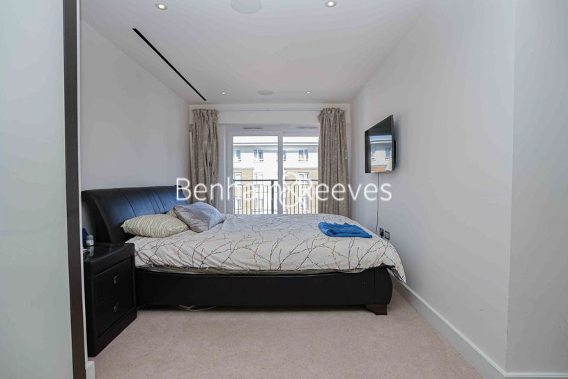 Property photo 3 of 27