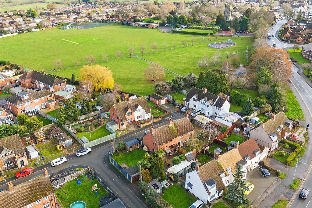 Property photo 2 of 20 Aerial Inc Rec.Jpg