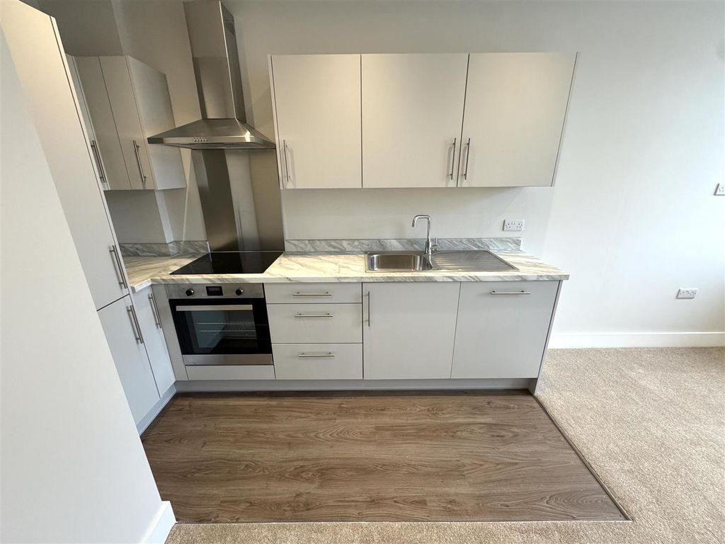 Property photo 3 of 14 Kitchen Pic 3.Jpeg