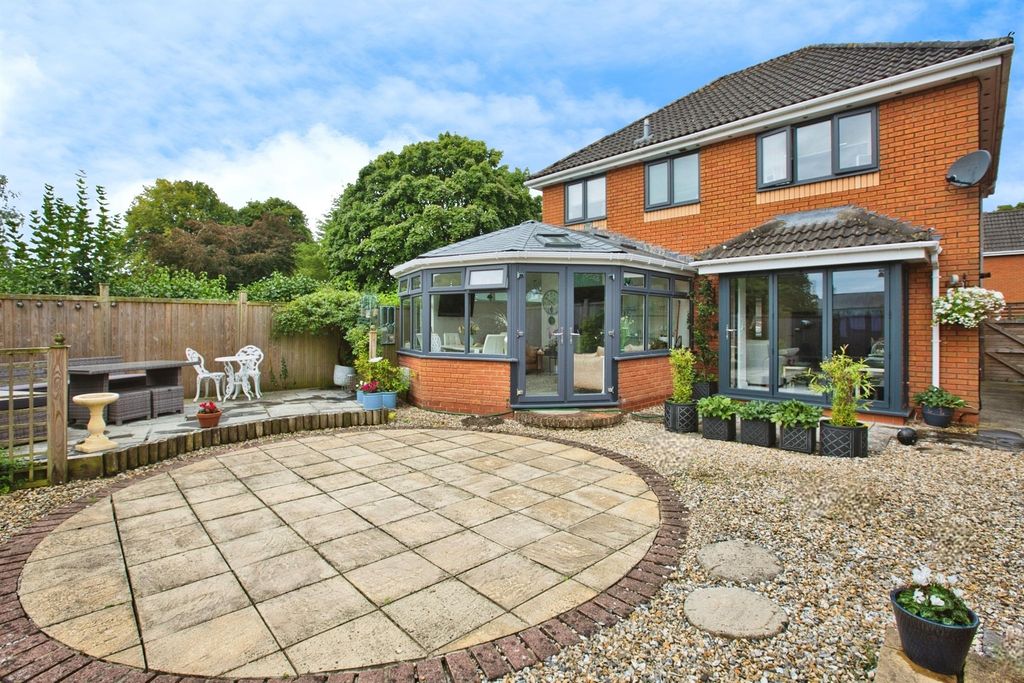 Property photo 1 of 29