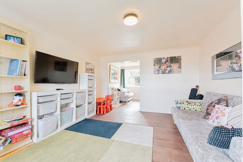 Property photo 3 of 19 Pbox-Img.Jpg
