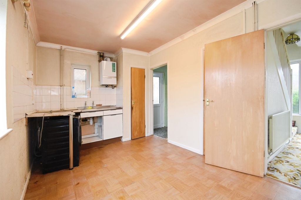 Property photo 2 of 17
