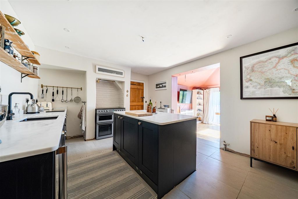 Property photo 3 of 18 1485973-13-6A46645A8Af49.Jpg