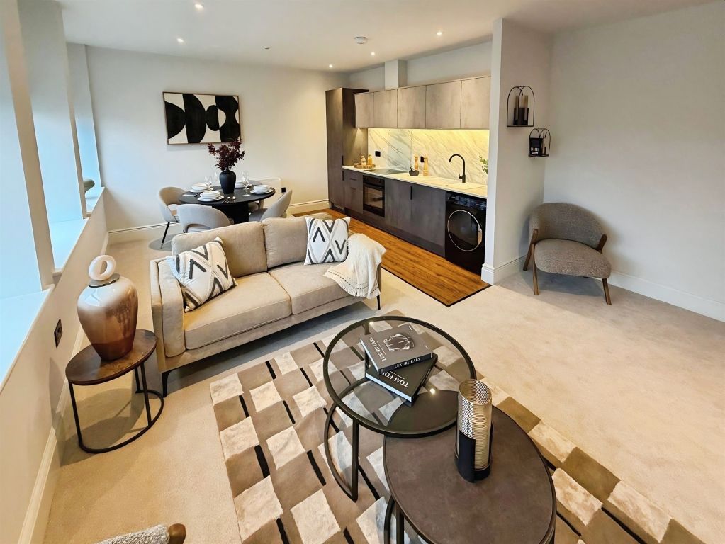 Property photo 2 of 14