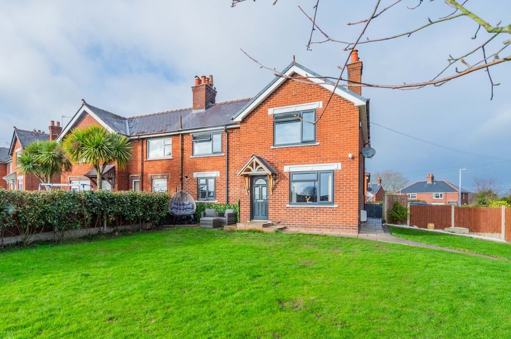 Property photo 1 of 25 6 The Ridgeway Pfp (21 Of 42)