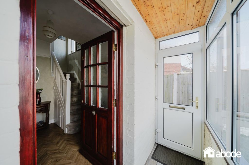 Property photo 2 of 27 Dsc04366-Hdr.Jpg