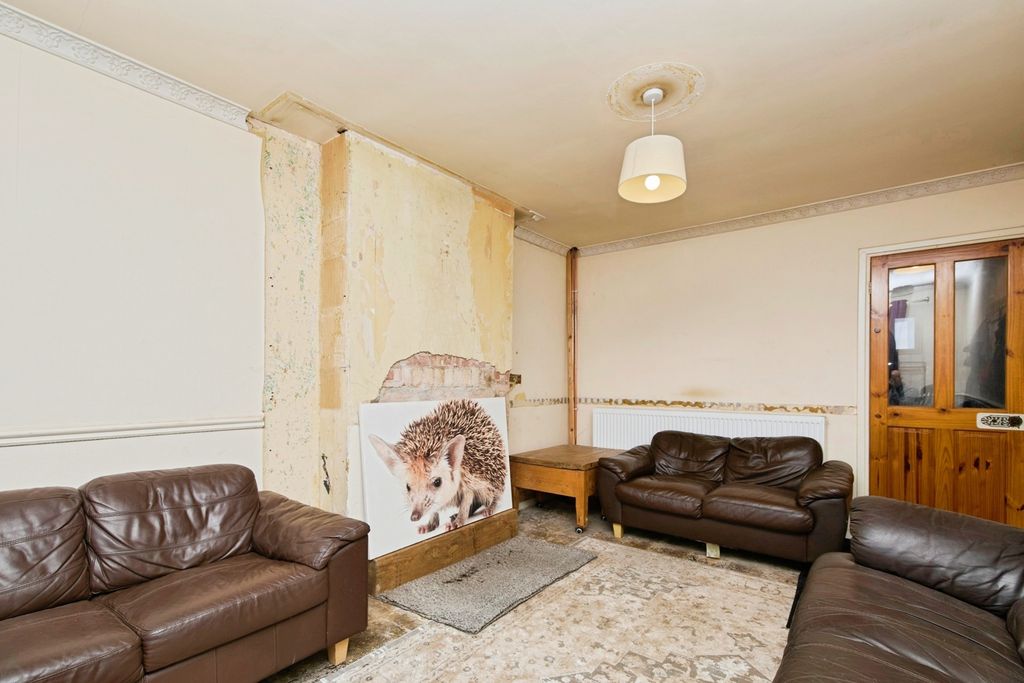 Property photo 2 of 17 Pbox-Img.Jpg