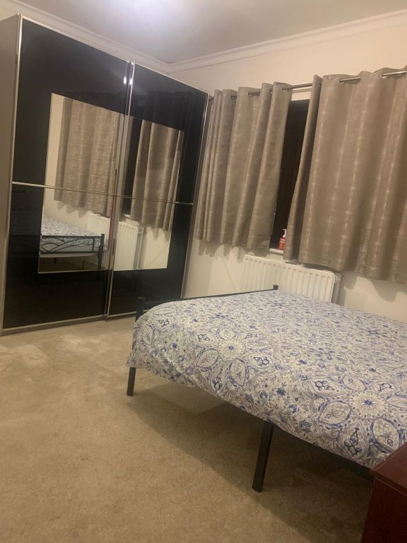 Property photo 1 of 2