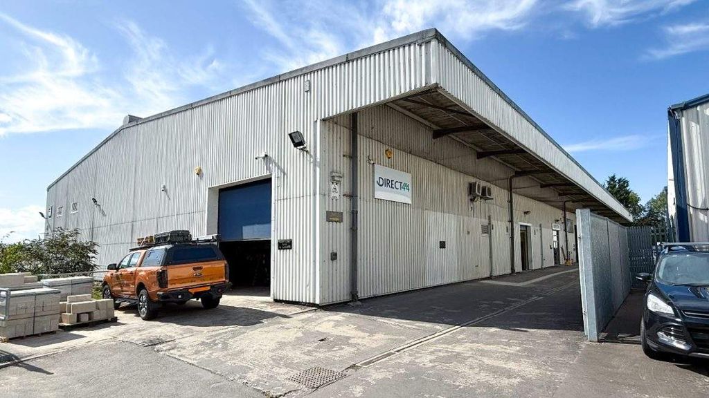 Property photo 1 of 5