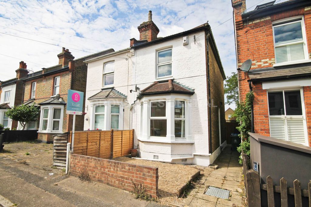 Property photo 1 of 8
