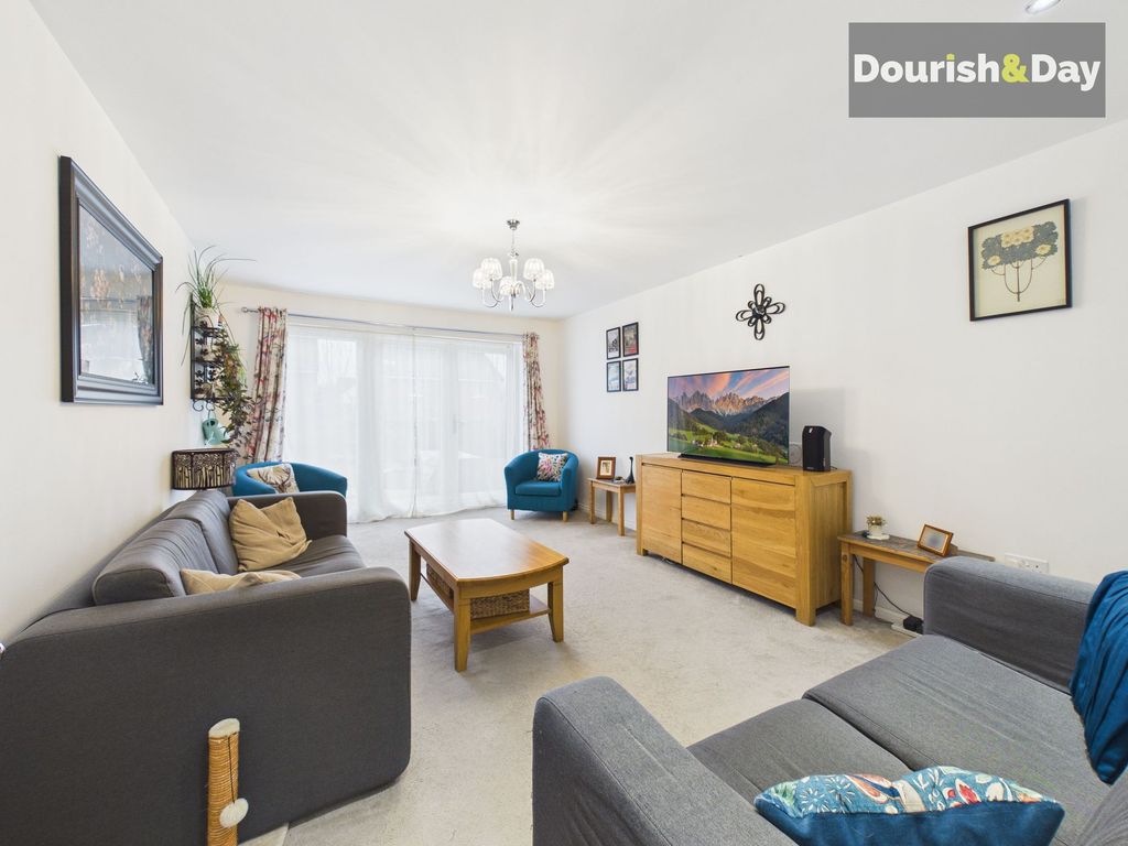 Property photo 3 of 26