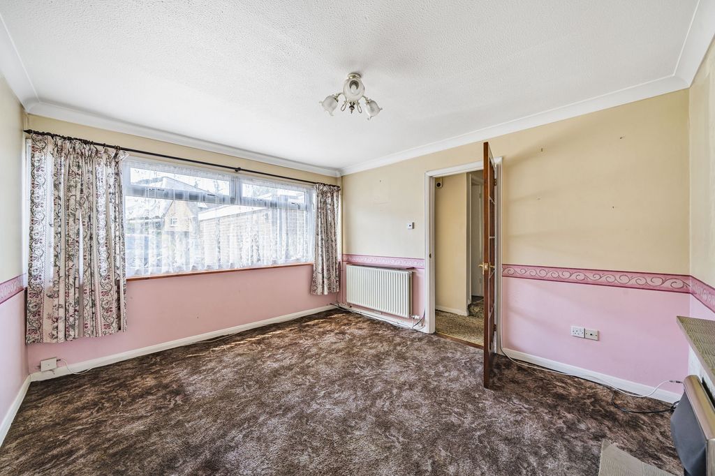 Property photo 2 of 18