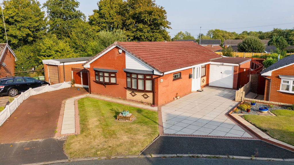 Property photo 1 of 31
