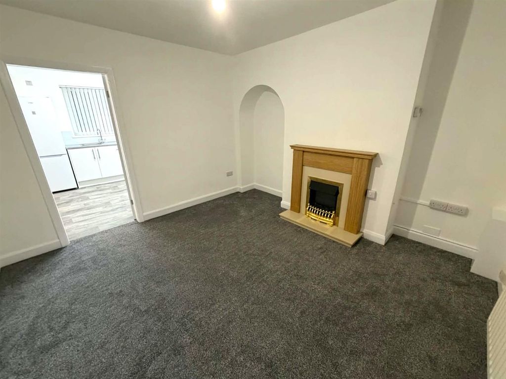 Property photo 3 of 10 8F8E8624-6243-489c-Afd5-48Ae1461A9Ea.Jpg