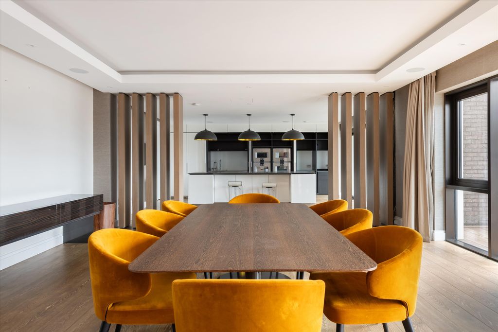 Property photo 3 of 23 Image