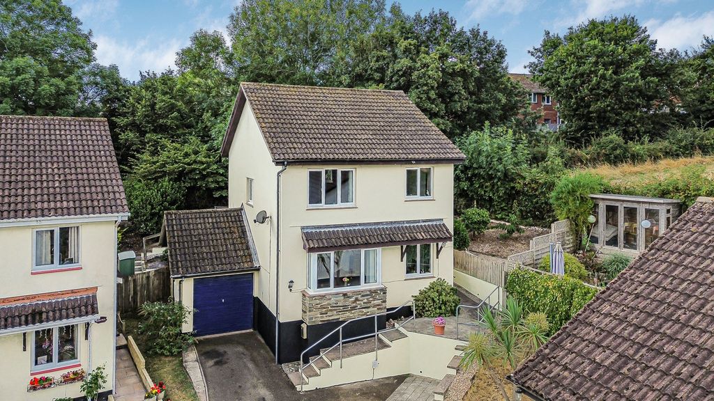 Property photo 1 of 22
