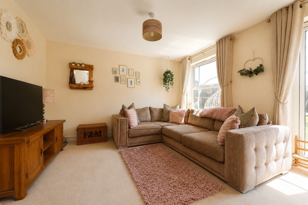 Property photo 3 of 27 5258082