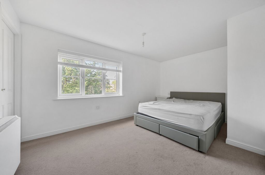 Property photo 2 of 12 1486300-1-6A4cc63...