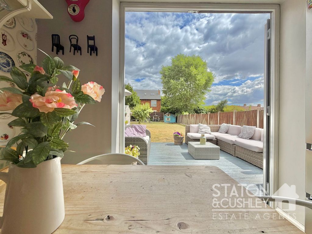 Property photo 2 of 36