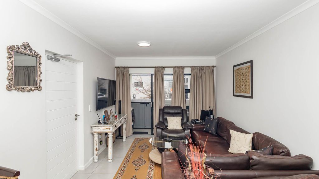Property photo 3 of 34