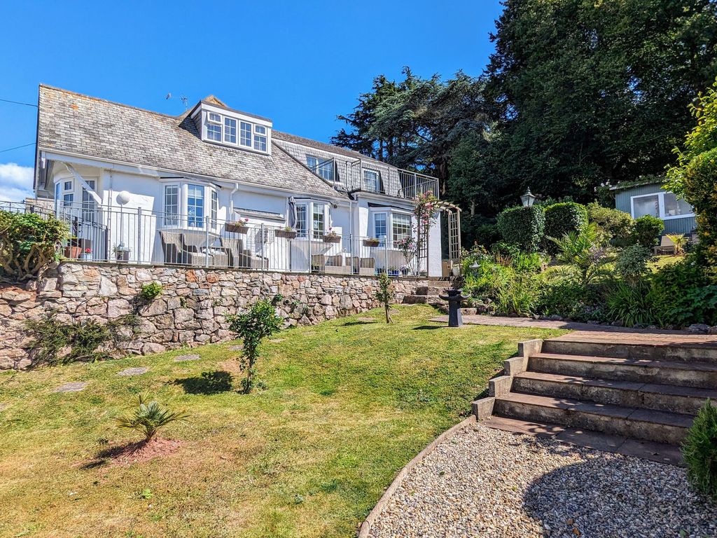 Property photo 1 of 31