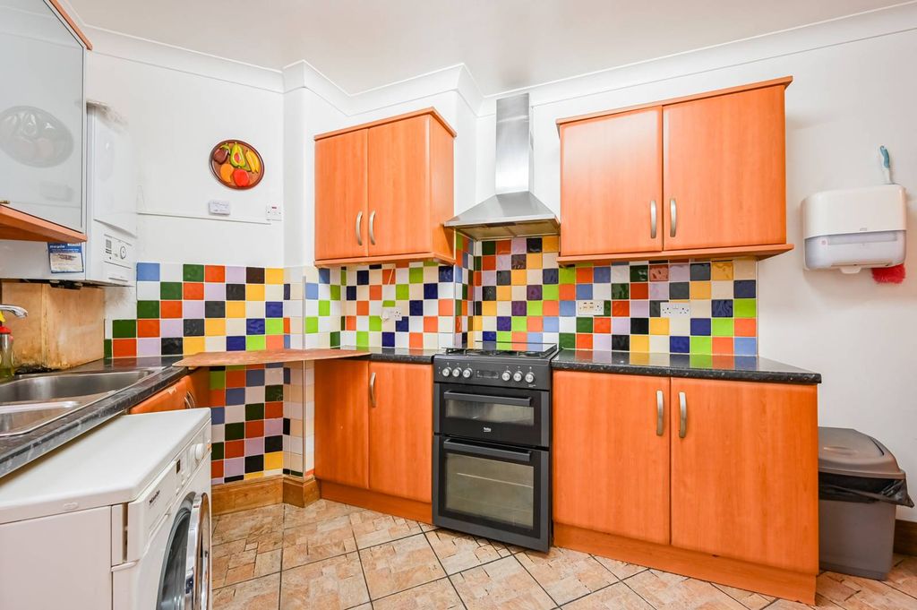 Property photo 3 of 22