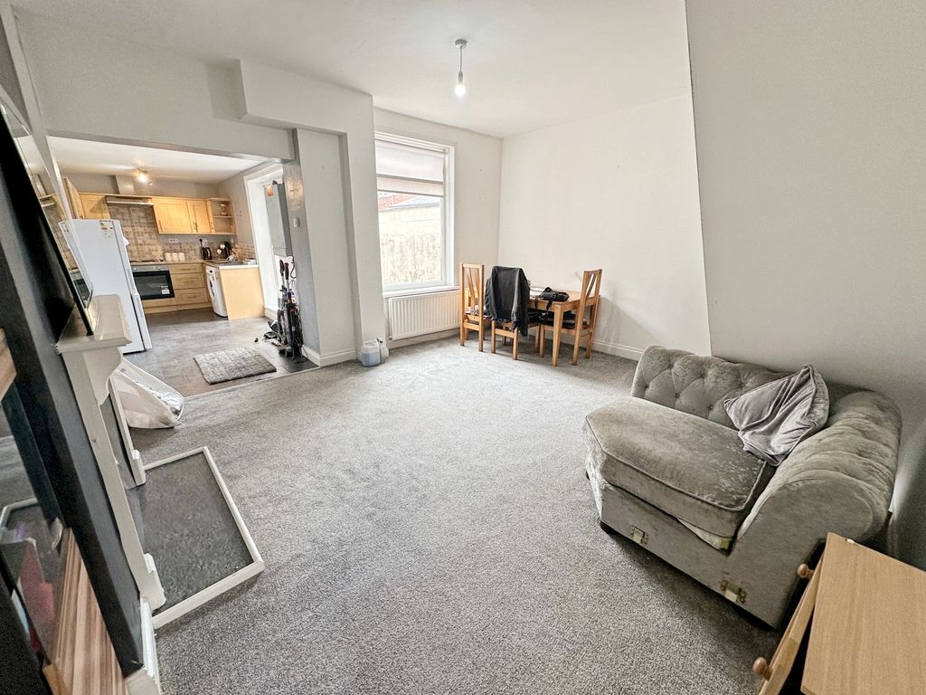 Property photo 2 of 23