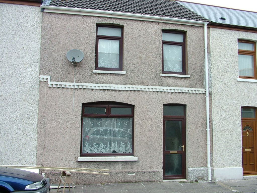 Property photo 1 of 4