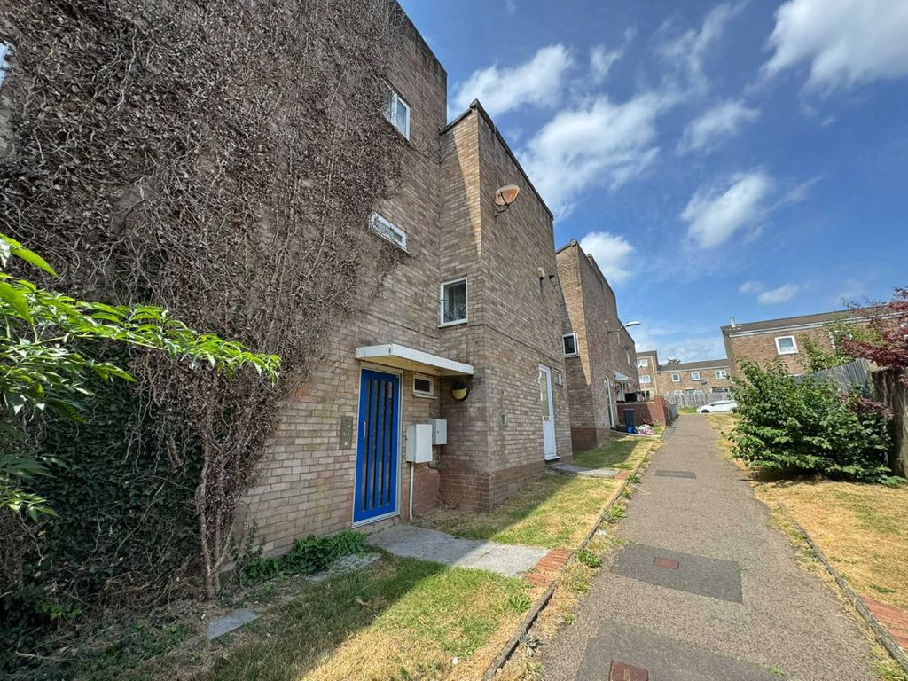 Property photo 1 of 12