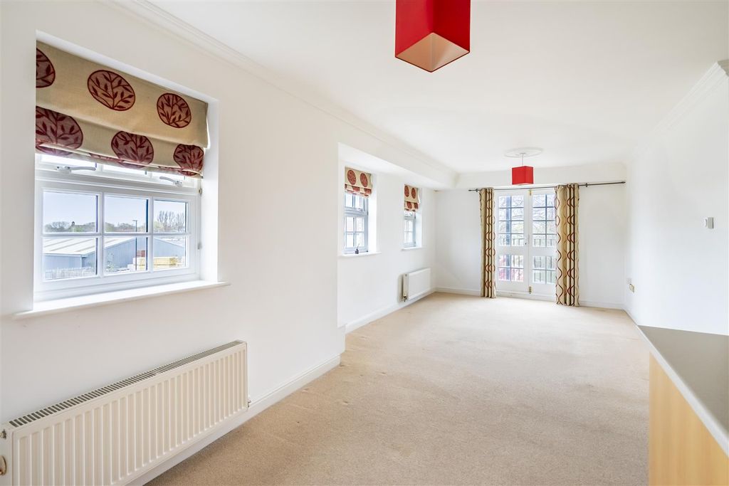 Property photo 2 of 12 9Pb-4.Jpg