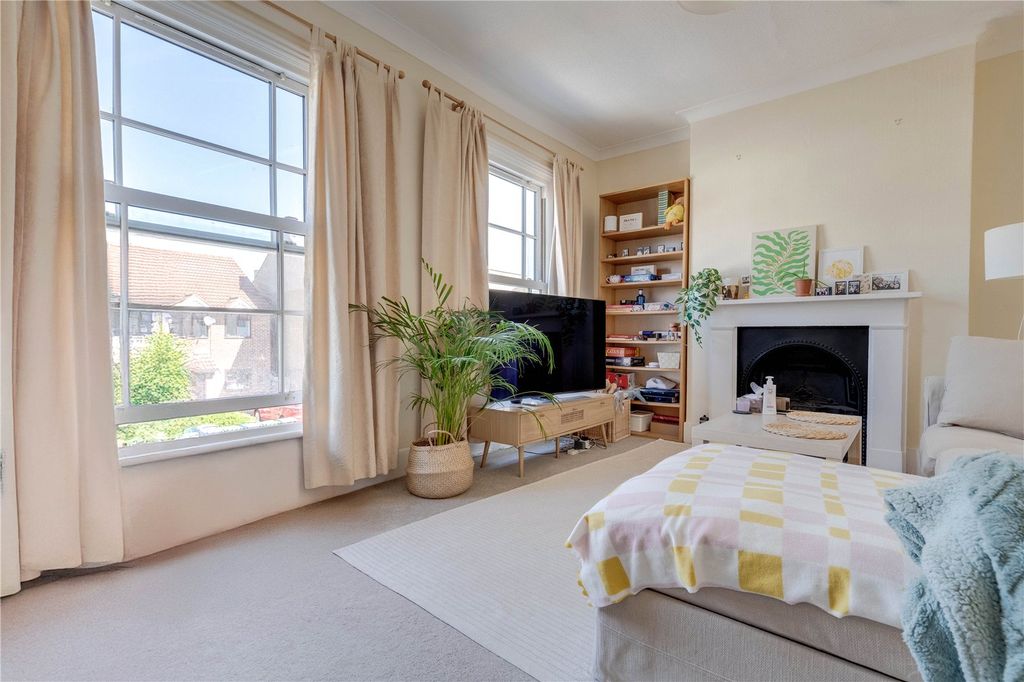 Property photo 1 of 12 Picture No. 23