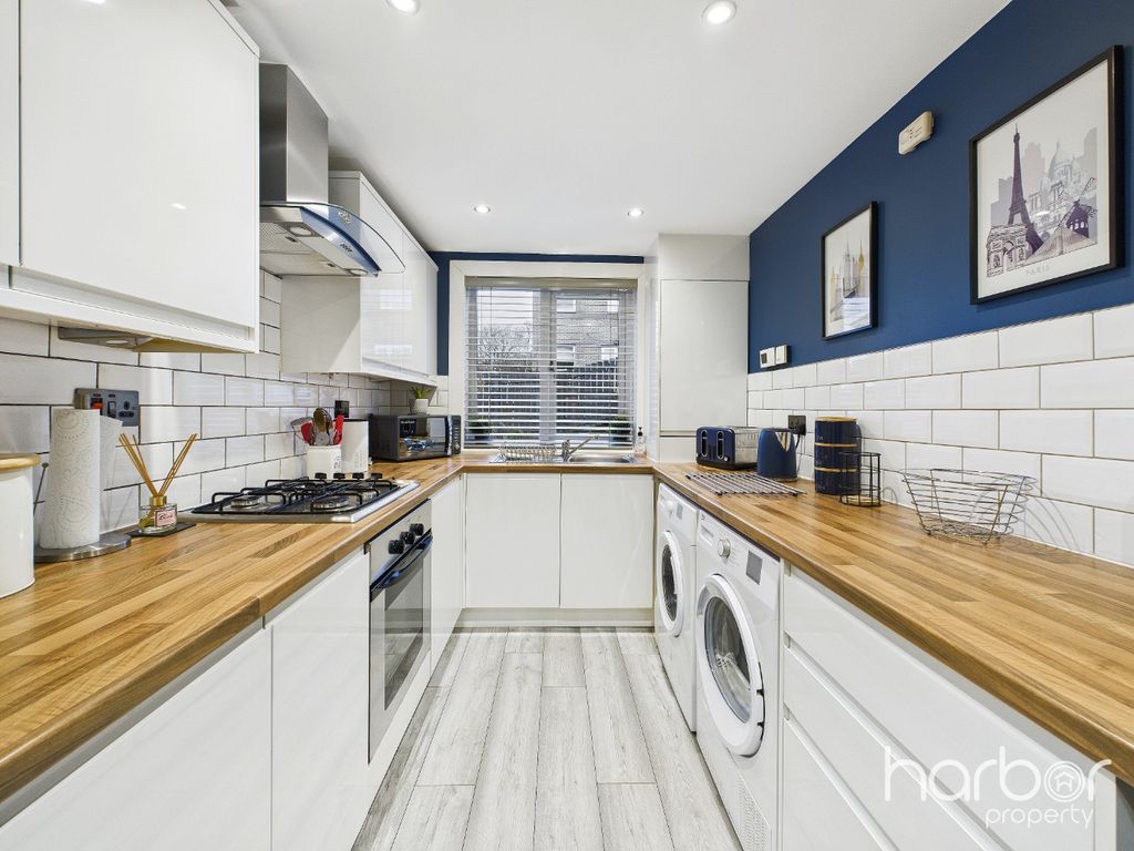 Property photo 3 of 17 4822166