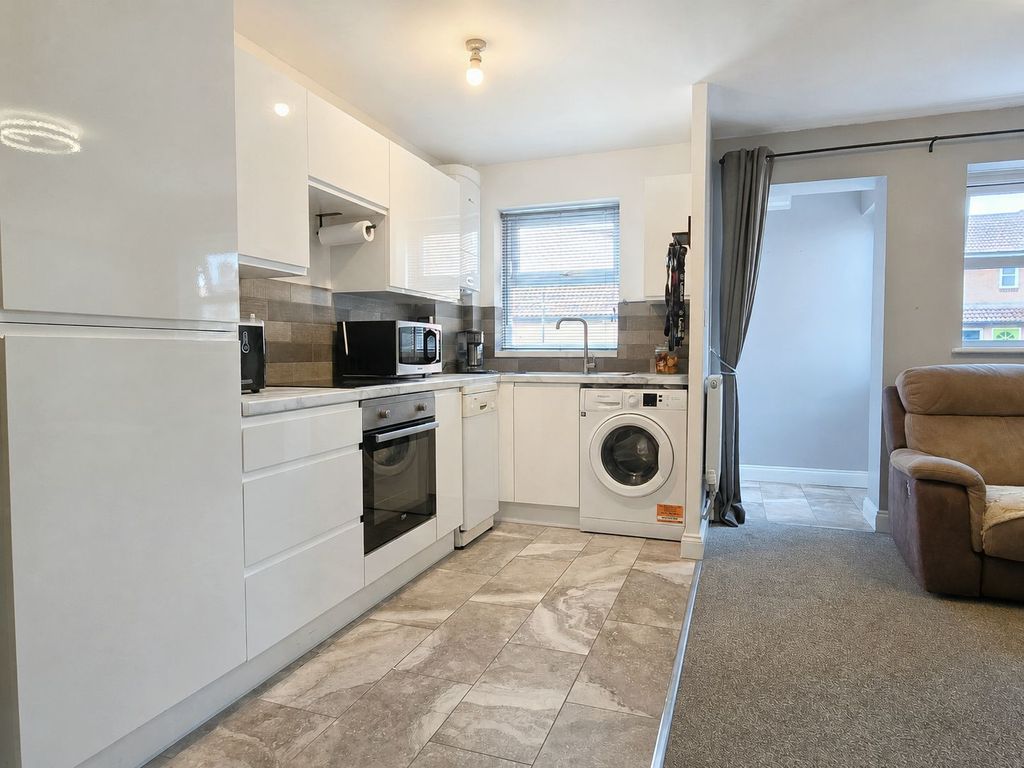 Property photo 3 of 15