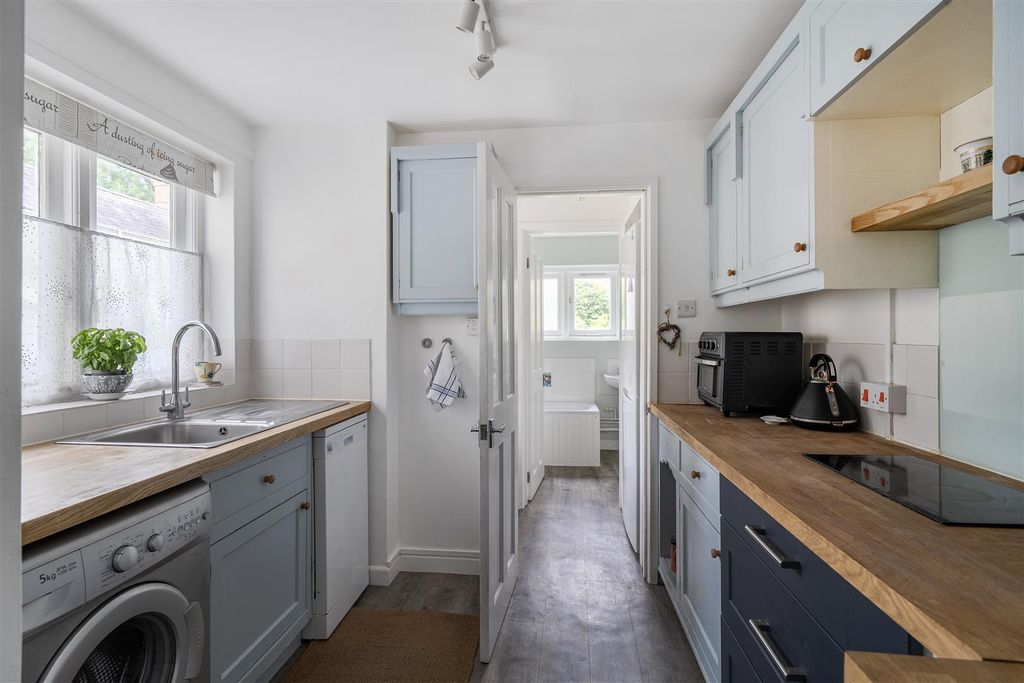Property photo 3 of 16 Kitchen