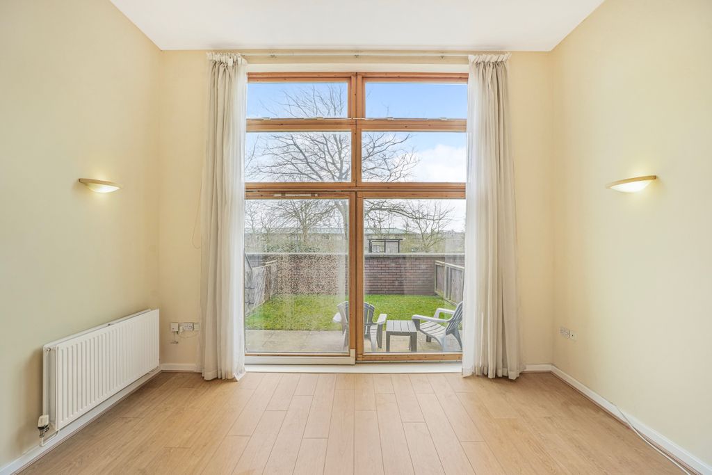 Property photo 1 of 31