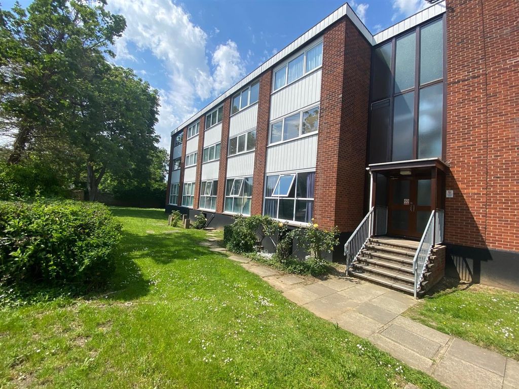 Property photo 1 of 14 Front Garden.Jpg