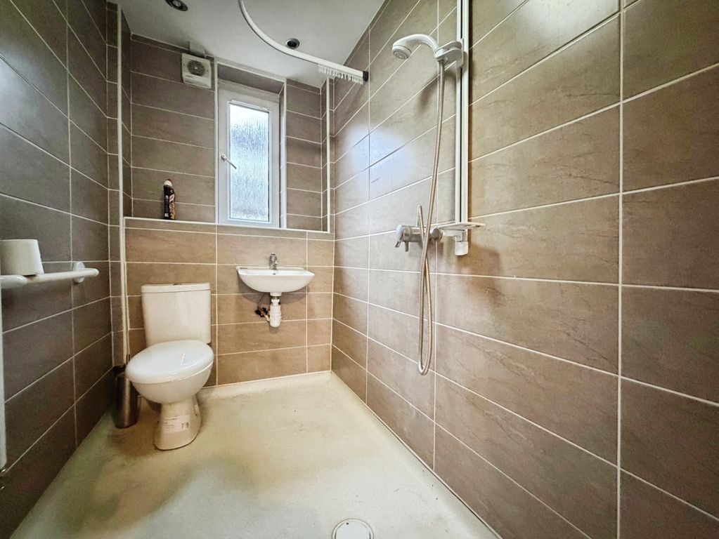 Property photo 3 of 10 Shower Room