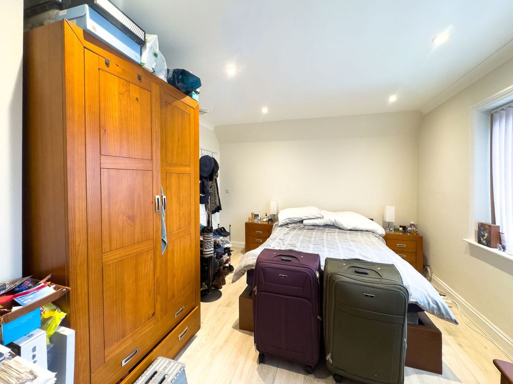 Property photo 1 of 4