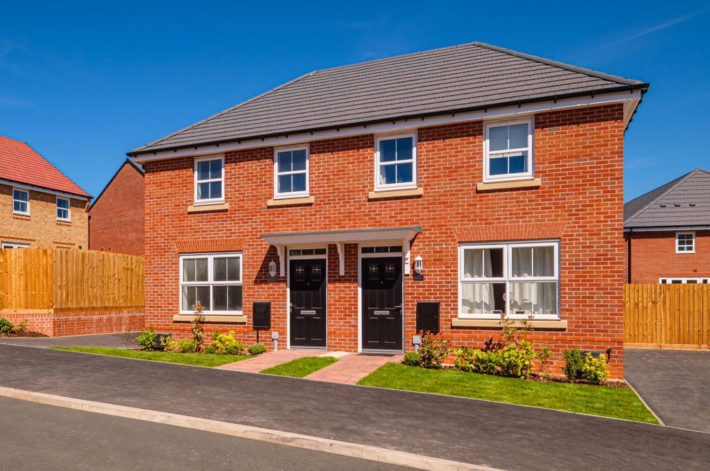 Property photo 1 of 8 Semi Detached Orange Brick Archford Houses