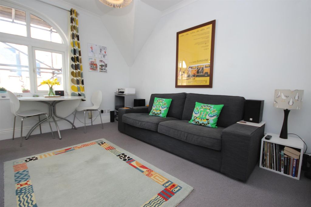 Property photo 2 of 11 Living Area 3.Jpg