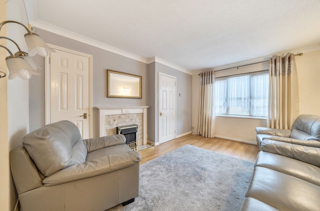 Property photo 3 of 20 1430517-21-69ce2F...