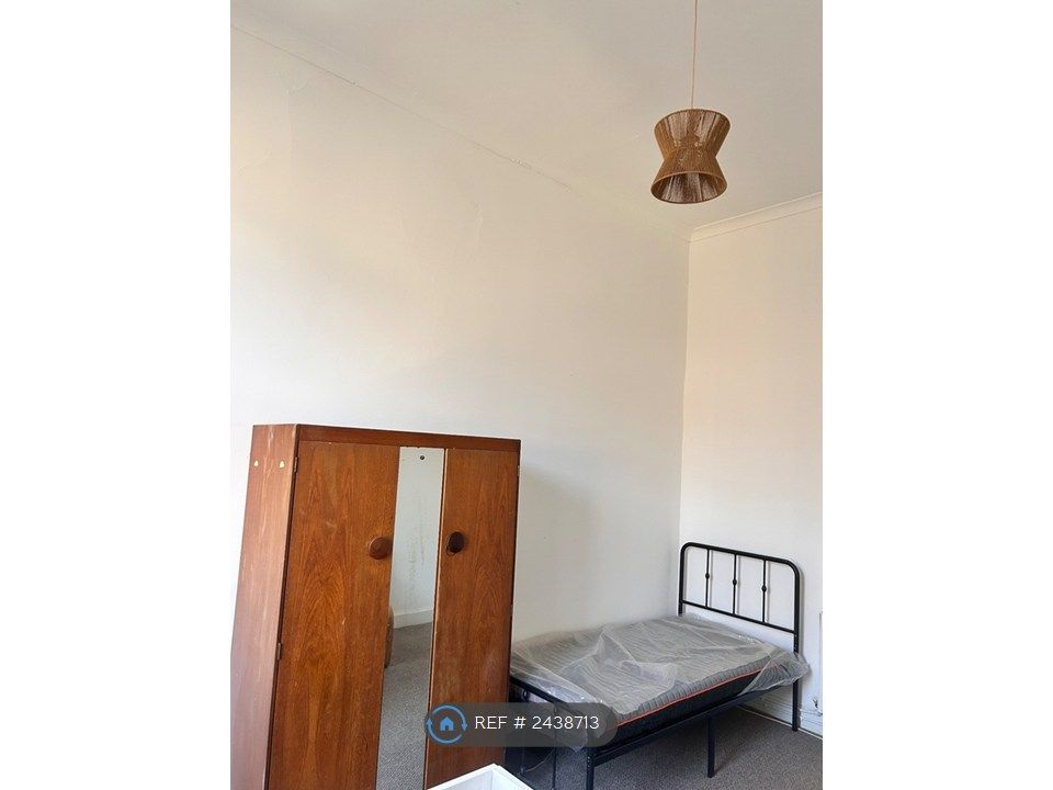 Property photo 1 of 3