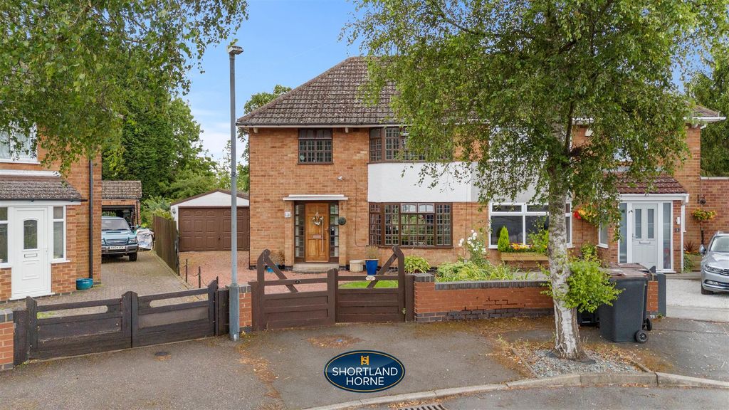 Property photo 1 of 20 4 Findon Close Wm (22 Of 43).Jpg