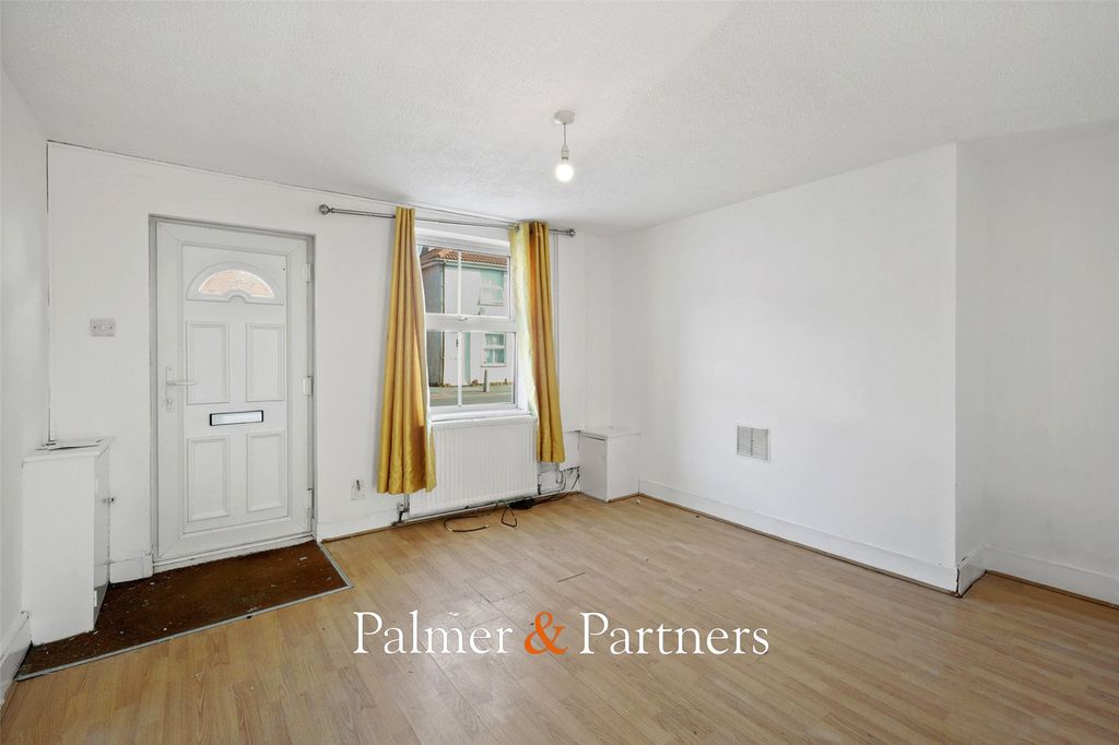 Property photo 3 of 10 Picture No. 02